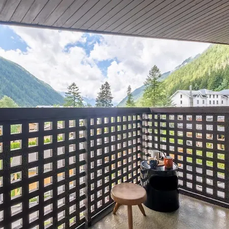 Vintage Appt With Balcony- View On Mont Blanc Апартаменты *